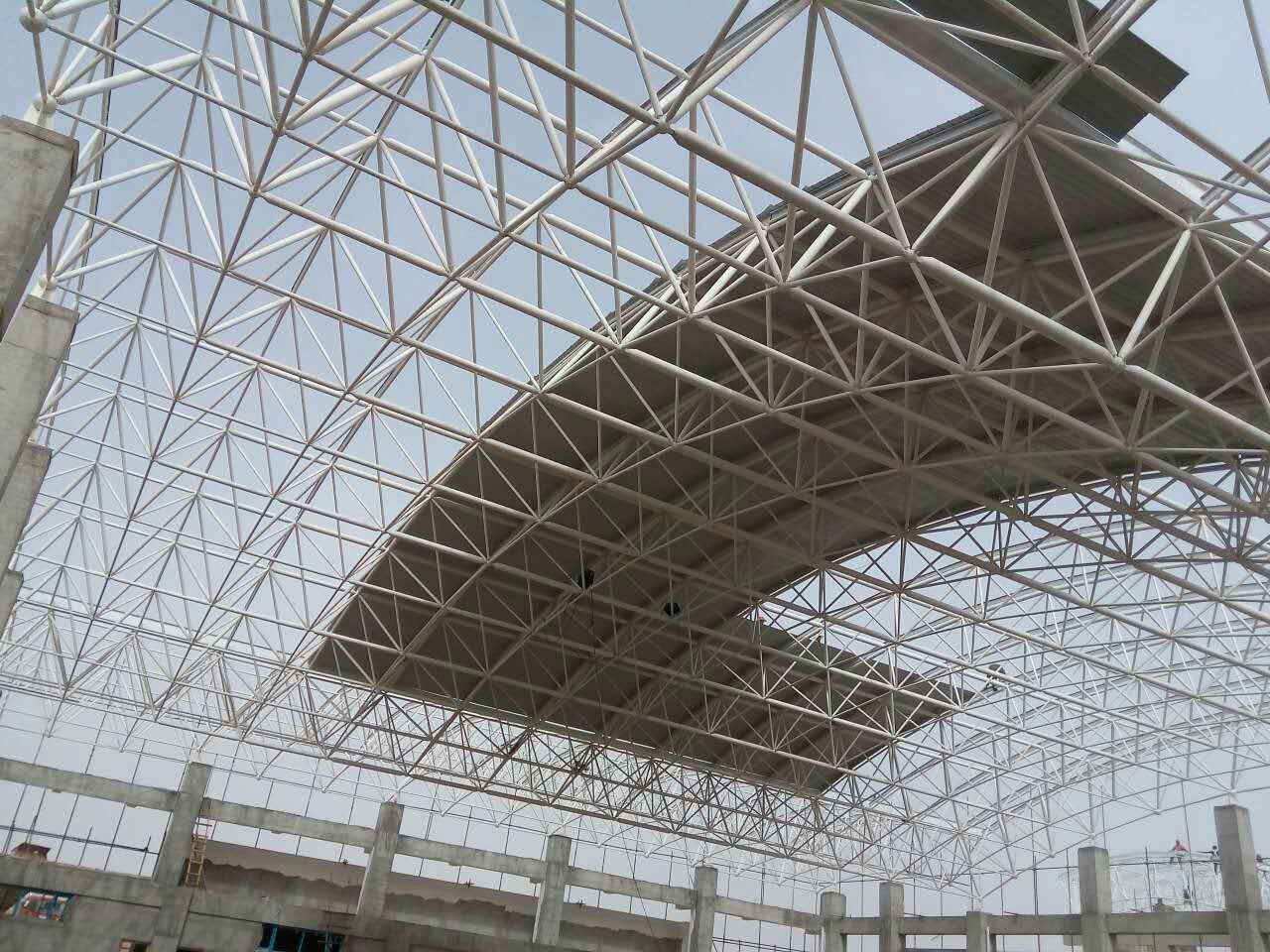 楚雄青岛一汽网架